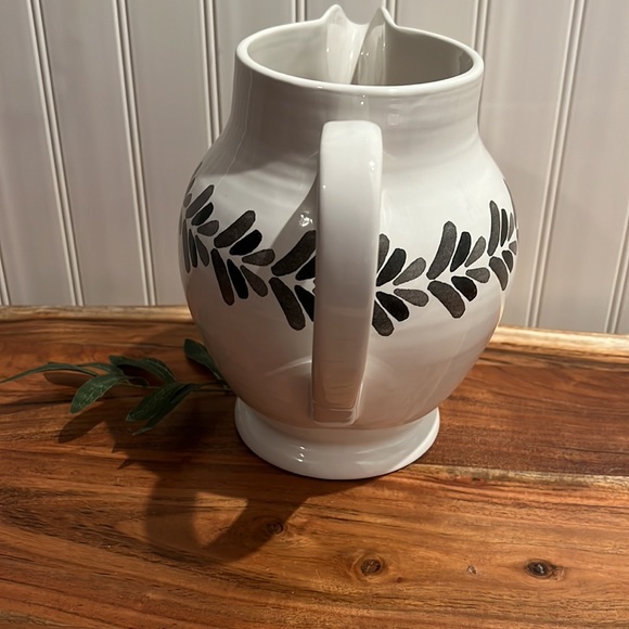 🍁Clearance- Limited Edition Martha Stewart For Macy’s Ceramic Pitcher/Vase - Picture 3 of 12